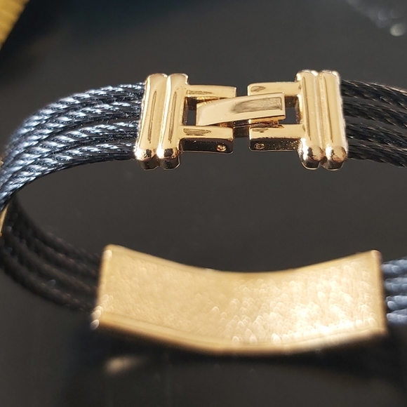 Versace-esque Bracelet - Picture 3 of 4